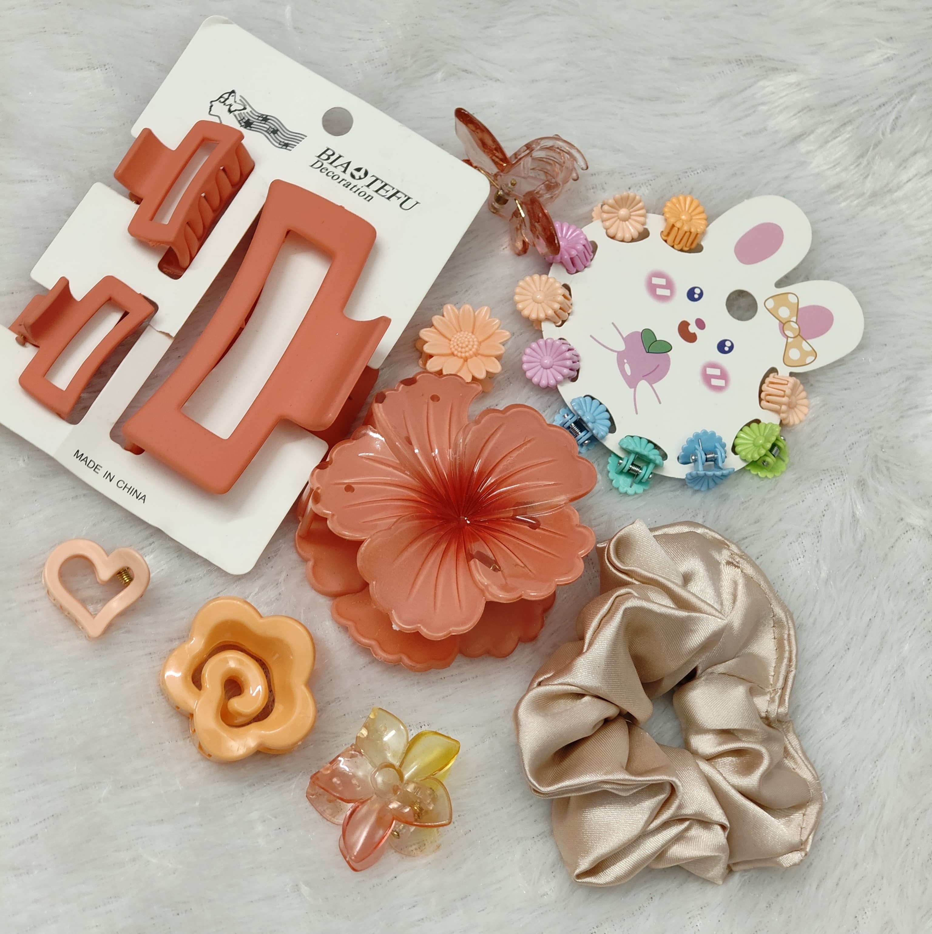 Peach Blossom Hair Accessories Combo | Trendy Hair Clips & Mini Claw Set