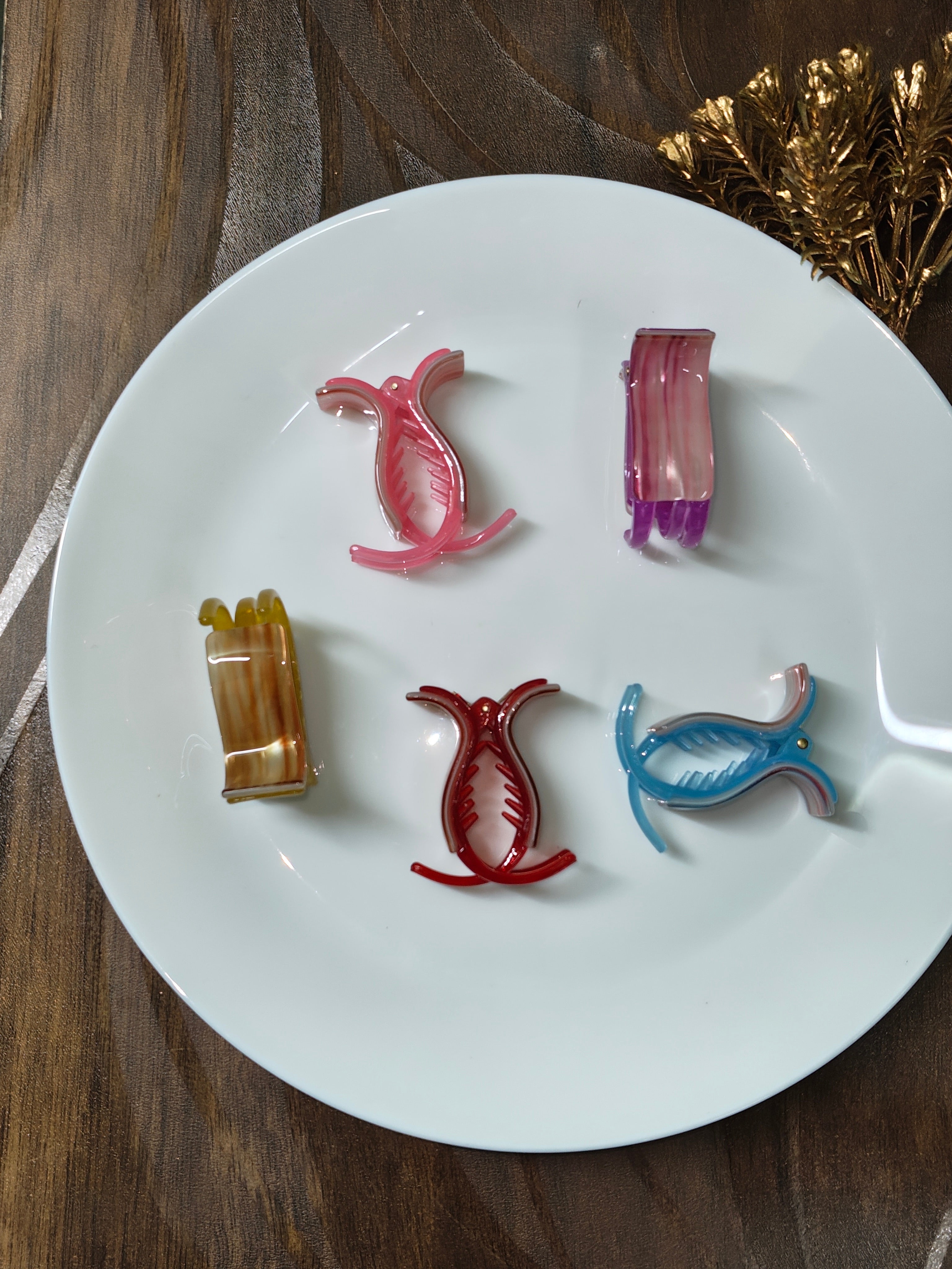 Coral Curve Hair Claw Clip | Korean Minimalist Hair Accessory
