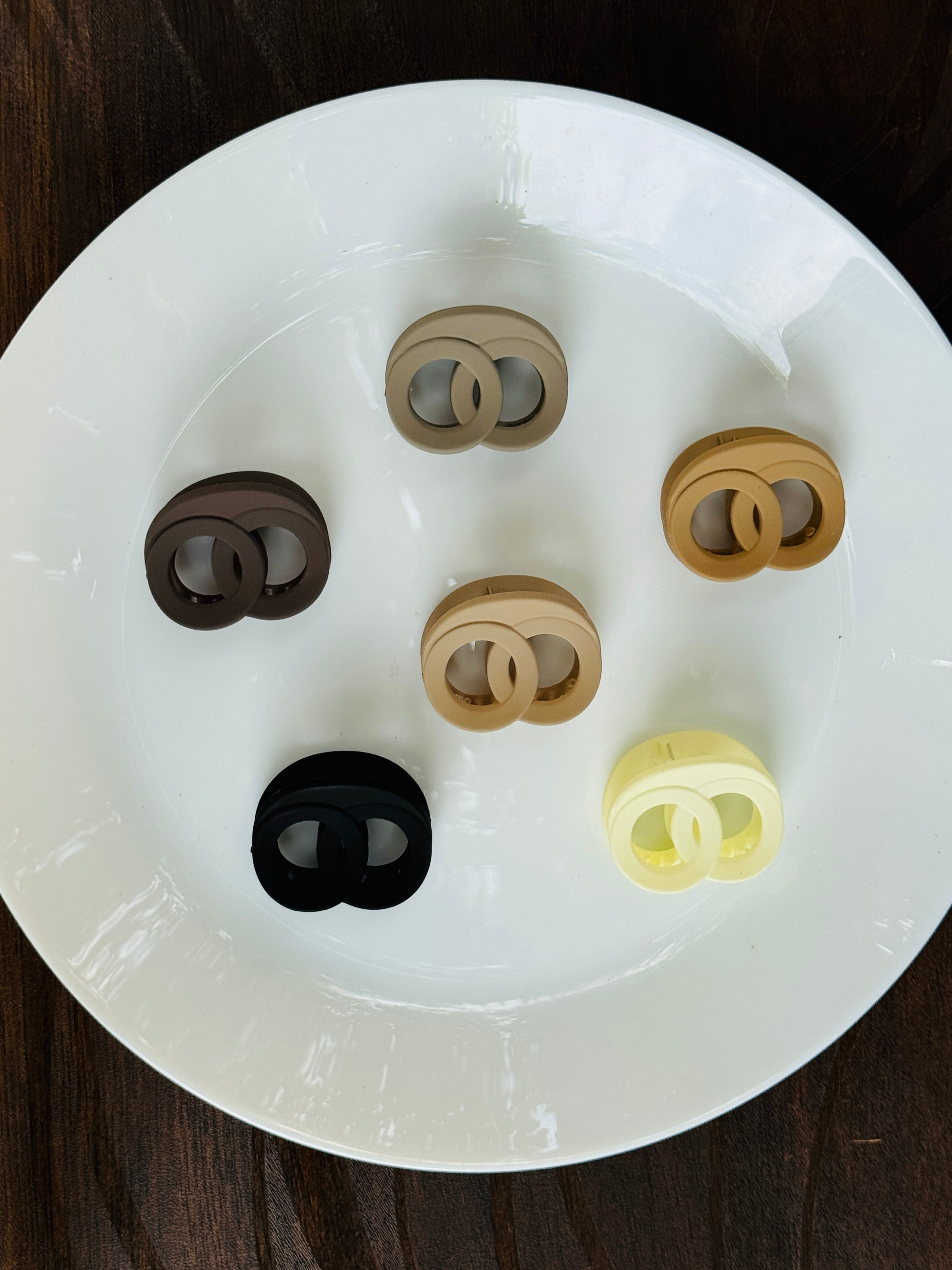 Minimal Double Circle Mini Hair Claw Clip | Matte Geometric Hair Clip for Girls & Women