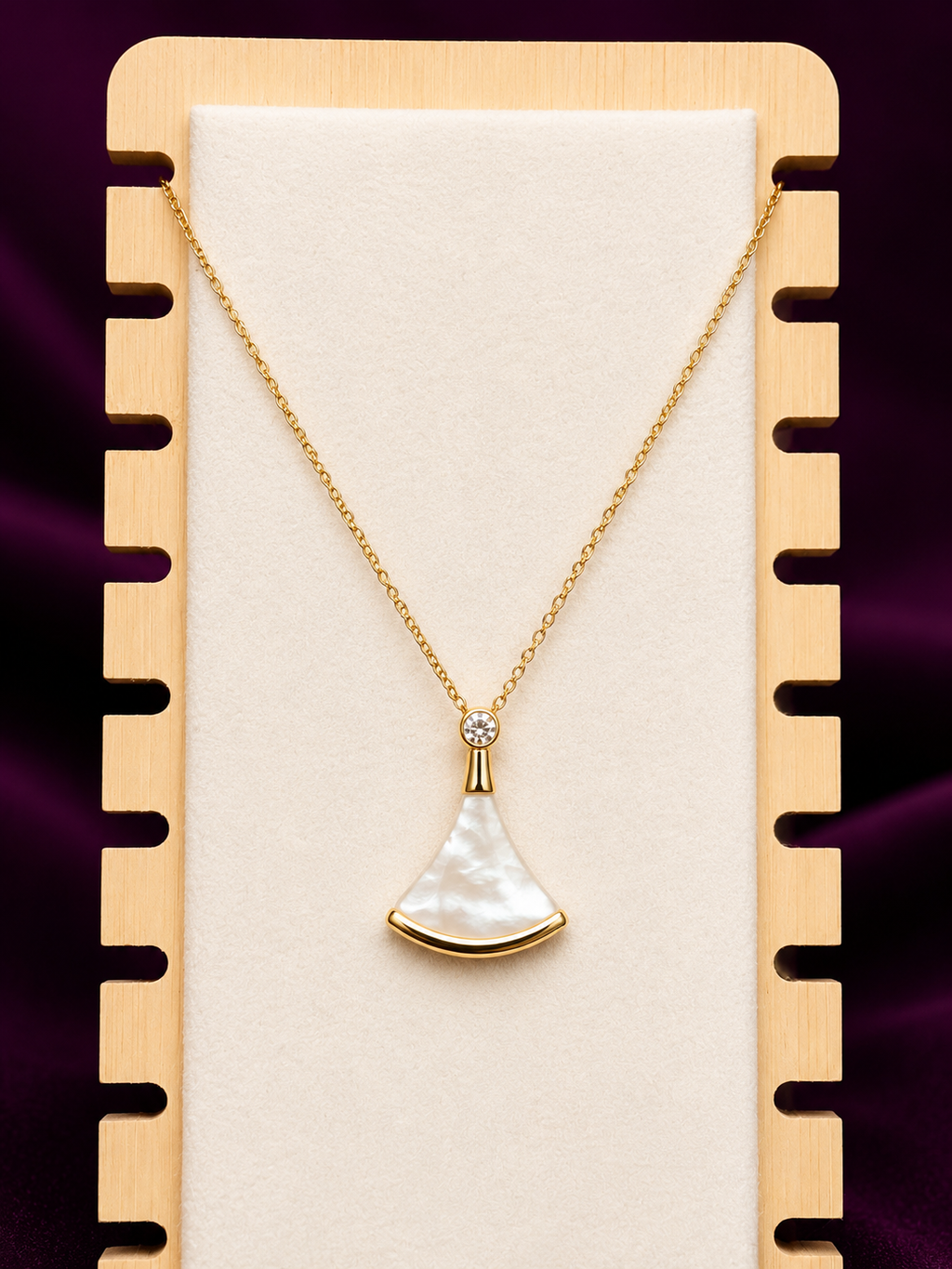The "Serene Fan" Anti-Tarnish Necklace